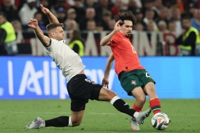 米乐M6登录-欧洲足球联合：罗马遭遇溃败遗憾出局的简单介绍